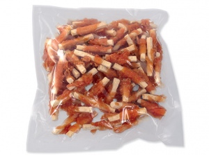 Pochoutka RASCO proužky sýru obalené kuřecím masem 500g