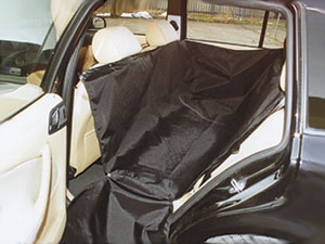 Ochranný přehoz zadních sedadel s boky